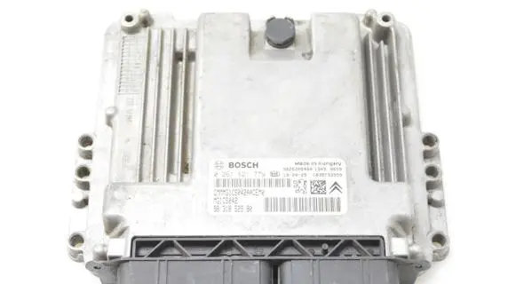 Peugeot 3008 II Engine control unit/module 9831852980