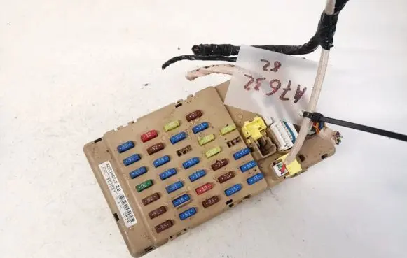 Subaru Legacy Fuse box set 82201ag010