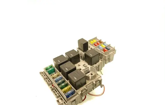 Volvo XC90 Fuse module