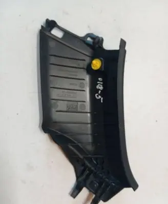 Volvo V40 (C) pillar trim 31305357