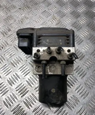 BMW 5 E60 E61 ABS Pump 6774679 34516774679 0265250247