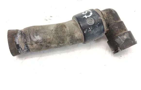 Engine coolant pipe/hose