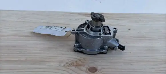 Volkswagen New Beetle Vacuum pump 07K145100C