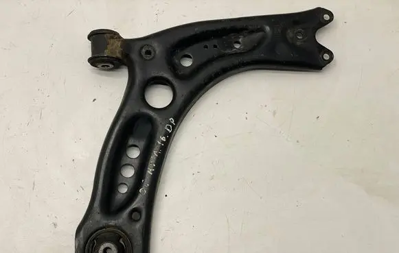 Skoda Octavia Mk3 (5E) Front lower control arm/wishbone 5Q0407152L