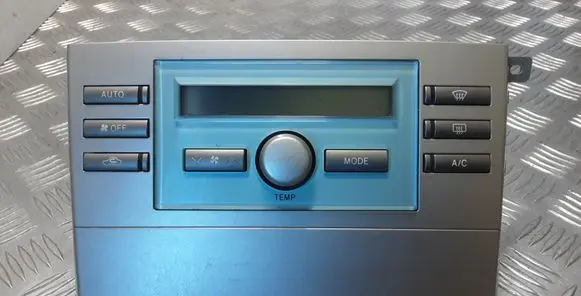 Toyota Corolla Verso AR10 Climate control unit 559000F020 1465702264 559020F010C