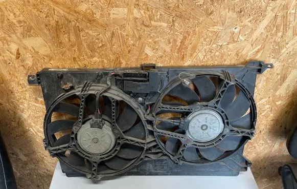 Opel Vectra C Radiator cooling fan shroud 13196481