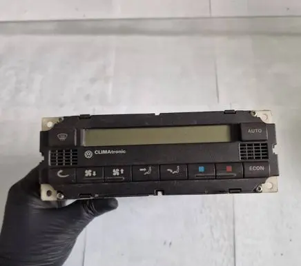 Volkswagen PASSAT B5 Climate control unit