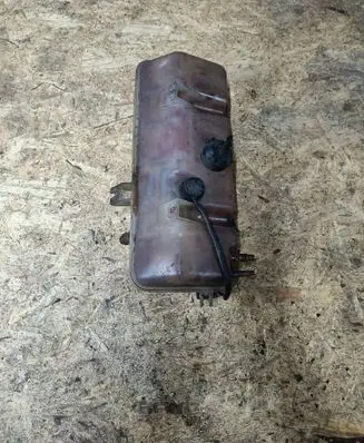 Coolant expansion tank/reservoir