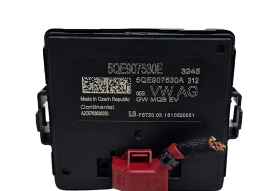 Volkswagen Golf VII Gateway control module 5QE907530E