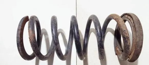 Mitsubishi Space Wagon Rear coil spring