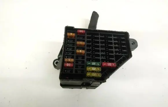 Volkswagen PASSAT B6 Fuse box set
