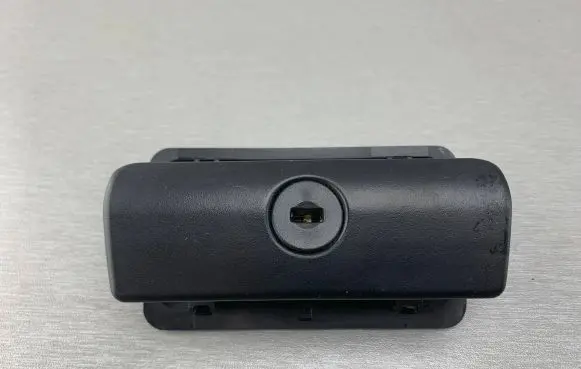 BMW 3 E46 Glove box opening button 51168163017 51168163018 8163017