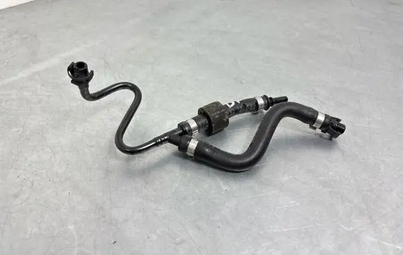 Land Rover Defender Engine coolant pipe/hose M8B28464BB