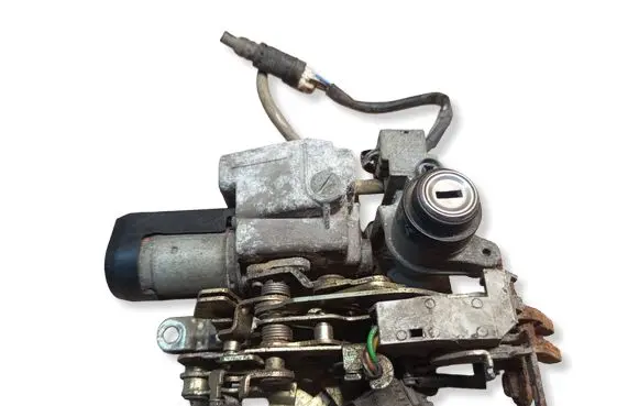 Mercedes-Benz E W210 Tailgate lock latch 
