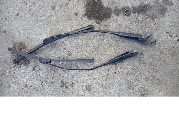 Smart ForTwo I Front wiper blade arm 