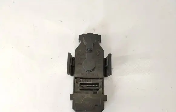 Audi A6 S6 C5 4B Tail light bulb cover holder BL3158B