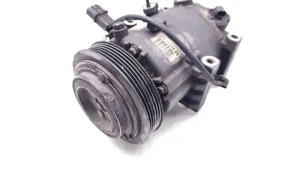 KIA Sportage Air conditioning (A/C) compressor (pump) F500-DX9FA04 DAMAGEDCONNECTOR