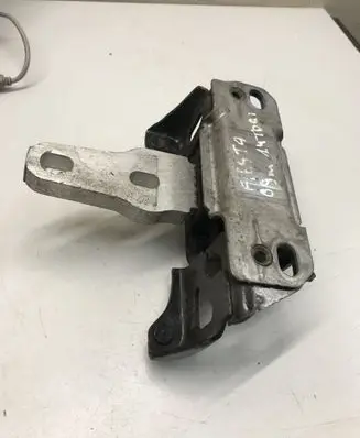 Ford Fiesta Engine mount bracket 8V517M121AE