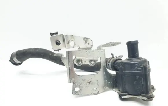 Volvo S90, V90 Water pump 31657307