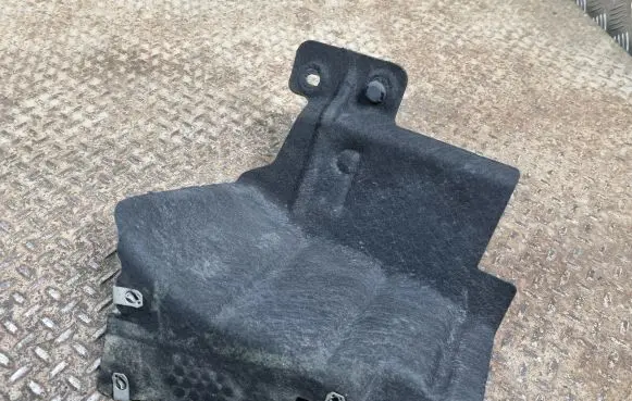 Ford Escape IV Rear bumper underbody cover/under tray LJ6B111E66CA