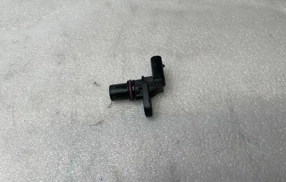 Volkswagen Touareg III Camshaft position sensor 06M907601