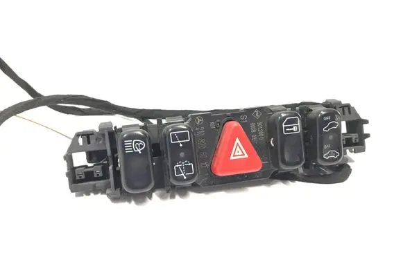 Mercedes-Benz E W210 Hazard light switch 2108208010 00380397 501280060