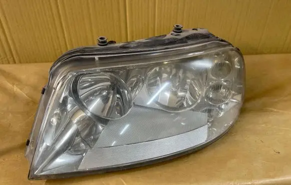Volkswagen Sharan Headlight/headlamp 0301182201