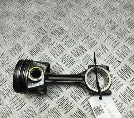 Volkswagen Golf VII Piston 04L107065AL 04L105401A