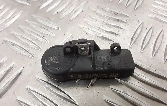 Peugeot 3008 I Tire pressure sensor 9673860880
