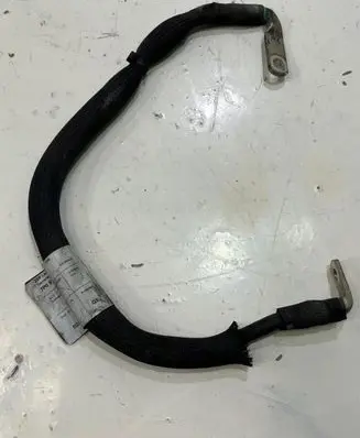 Volkswagen Touareg II Positive cable (battery)