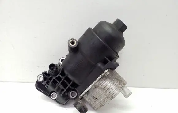 Oil filter mounting bracket
