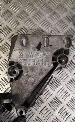Skoda Fabia Mk2 (5J) Engine mounting bracket 03l199207a
