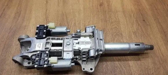 Steering wheel axle set
