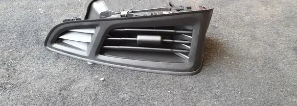 Ford Focus Dashboard side air vent grill/cover trim BM51018B09
