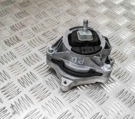 BMW 4 F36 Gran coupe Engine mount bracket 4095146