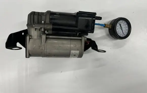 Mercedes-Benz C AMG W205 Air suspension compressor/pump A2053200104 ZGS005