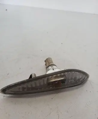 BMW 5 E60 E61 Front fender indicator light 8384104