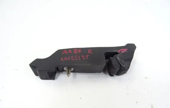 Audi A1 Fender foam support/seal 8X0823722