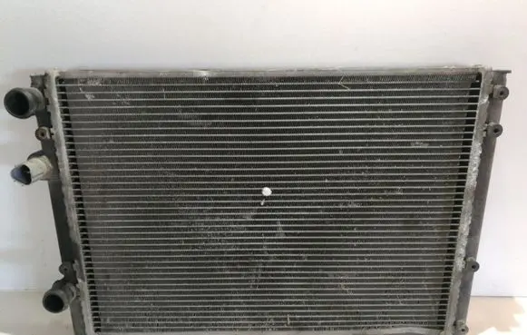 Volkswagen Polo Coolant radiator 6N0121572