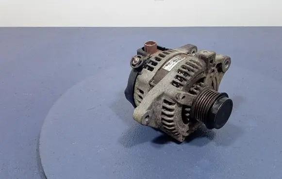 Toyota Auris 150 Generator/alternator 27060-0T051