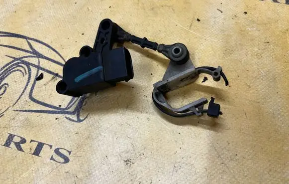 Jaguar F-Type Headlight/headlamp level sensor 8W833C279BE
