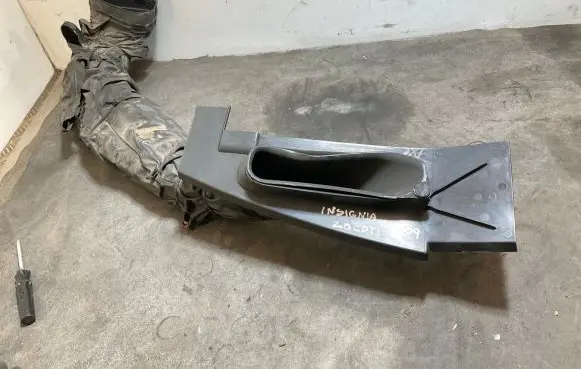 Opel Insignia A Air intake duct part 314327891 13288163
