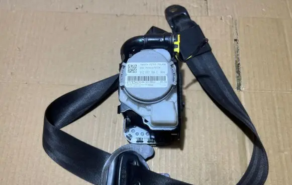 Audi A1 Front seatbelt