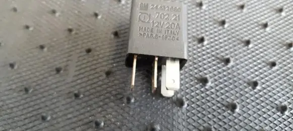 Opel Zafira A Other relay 24432680