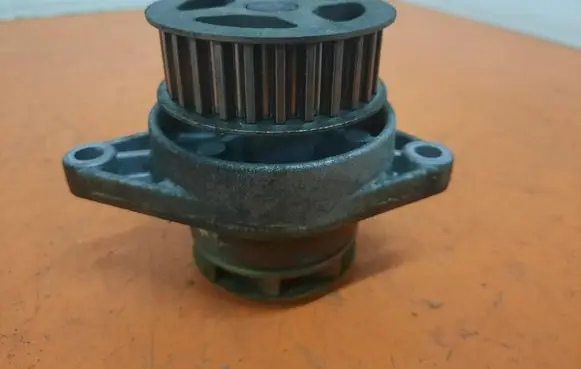 Volkswagen Golf IV Water pump
