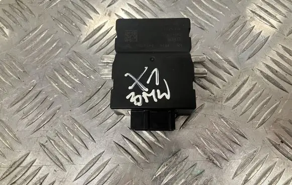 BMW X1 F48 F49 Fuel pump relay 9494391