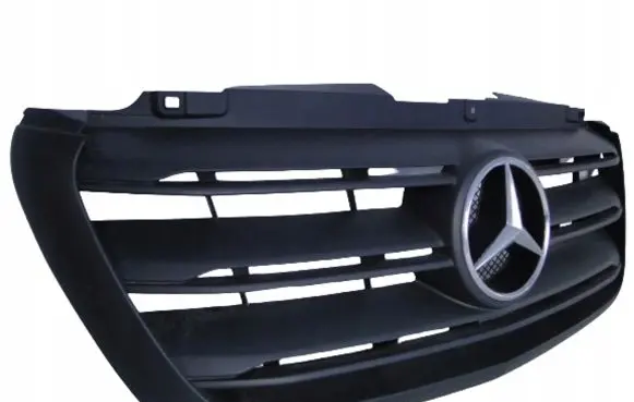 Front bumper upper radiator grill
