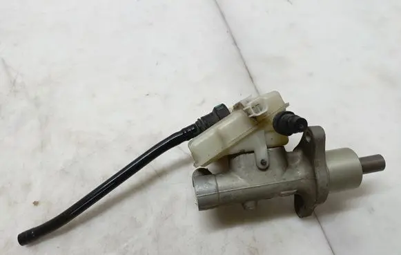 Ford C-MAX I Master brake cylinder 03350886401 W1096