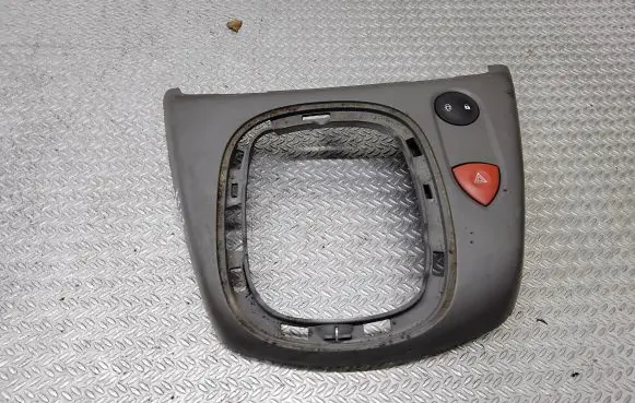 Renault Scenic II - Grand scenic II Hazard light switch 8200407415