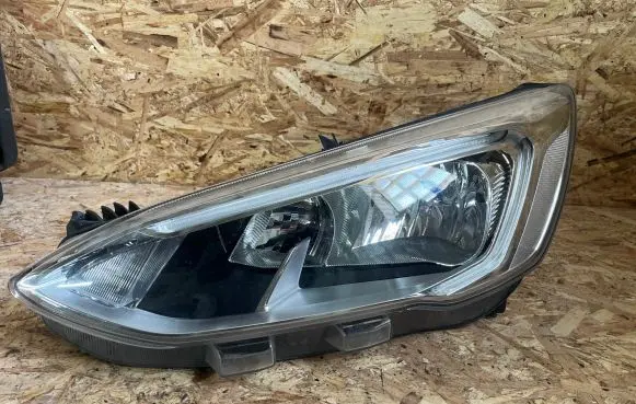 Ford Focus Headlight/headlamp JX7B13W030AE VX7B13W030AE